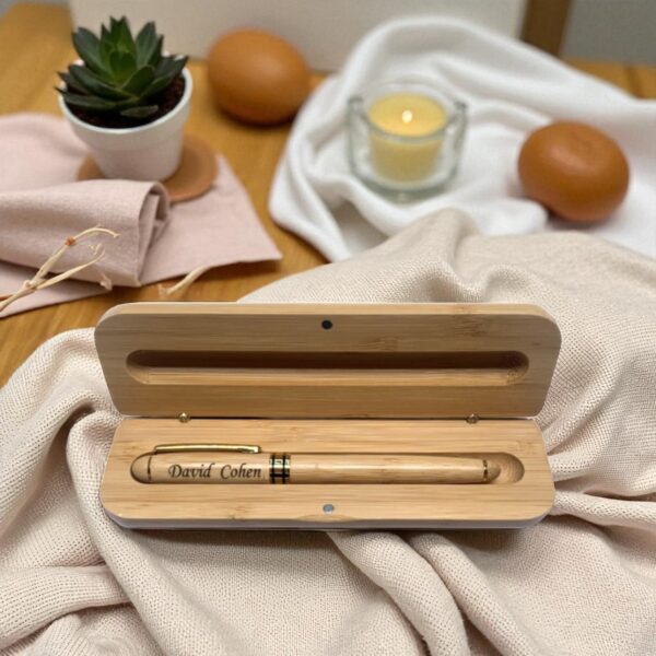 stylo90 (1)-Photoroom Boîte en bois avec Stylo Personnalisable